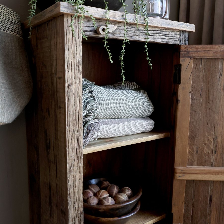 Masívny drevený kabinet Grimaud