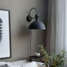 Nástenná industriálna lampa tmavá