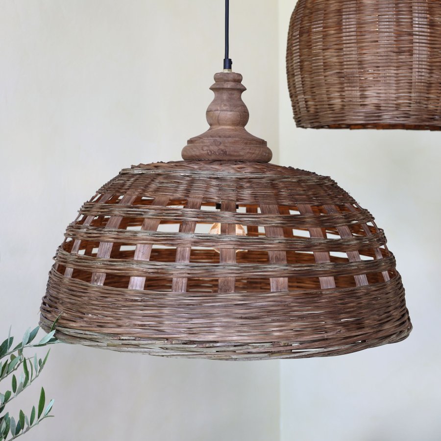 Lampa z ratanu