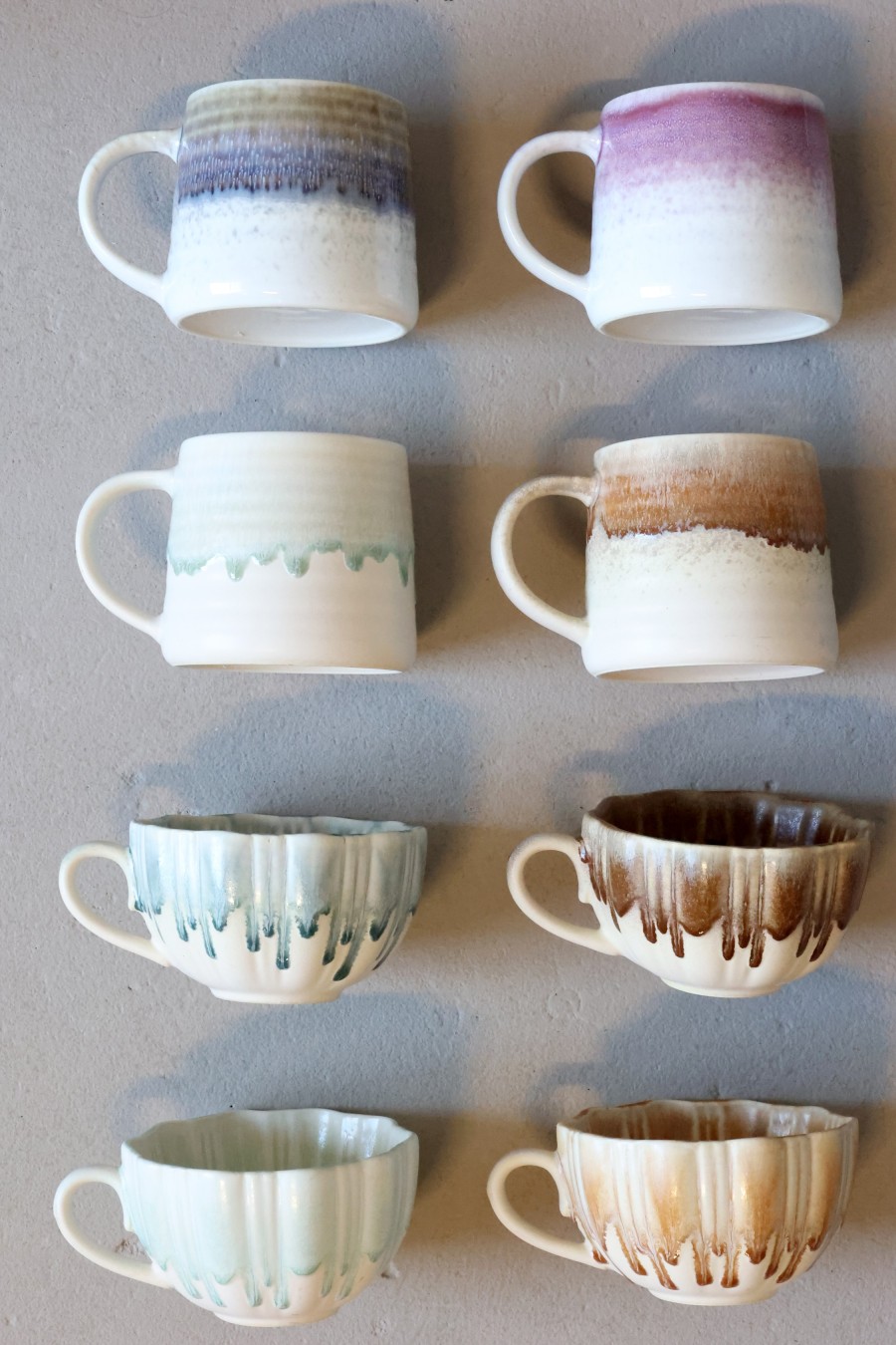 Porcelánový pohár s uškom – elegantný vintage štýl