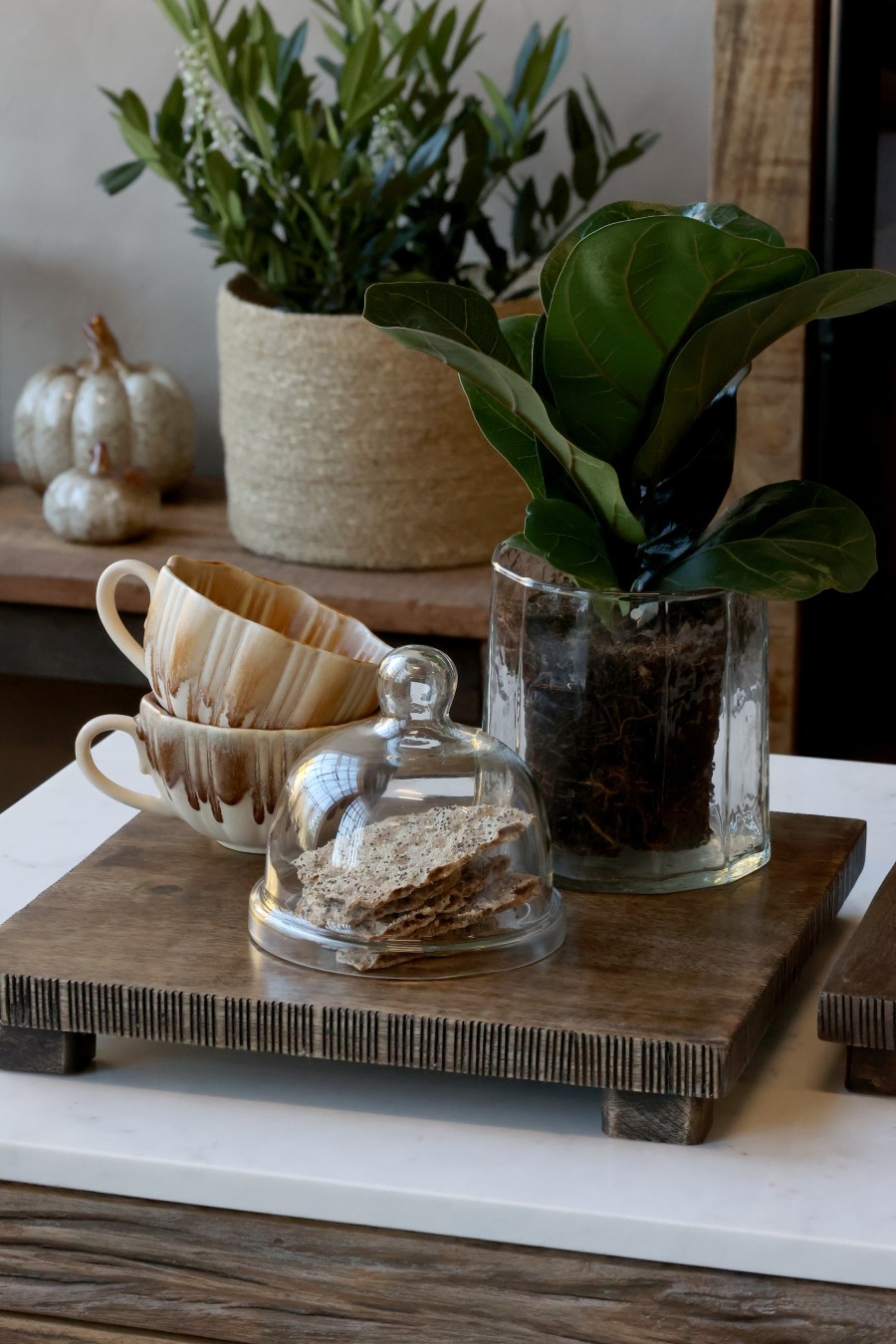 Porcelánový pohár s uškom – elegantný vintage štýl