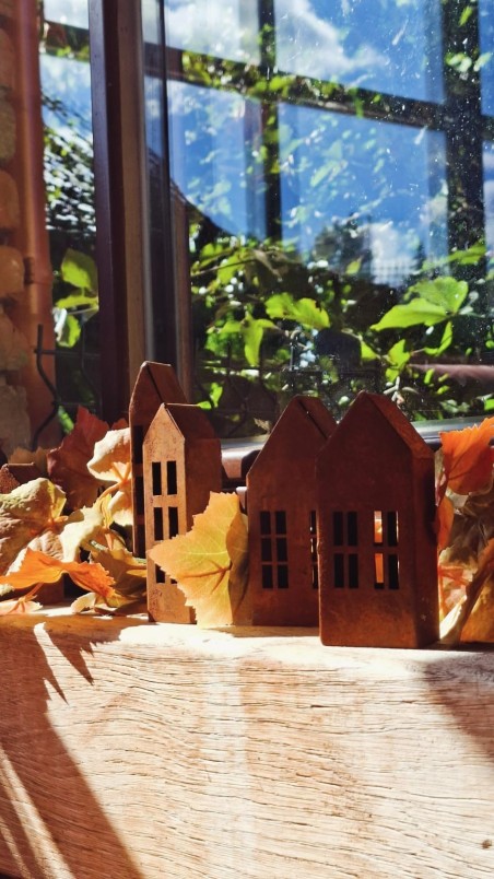 Rustikálna dekorácia – súprava 6 kovových domčekov Rustic Charm