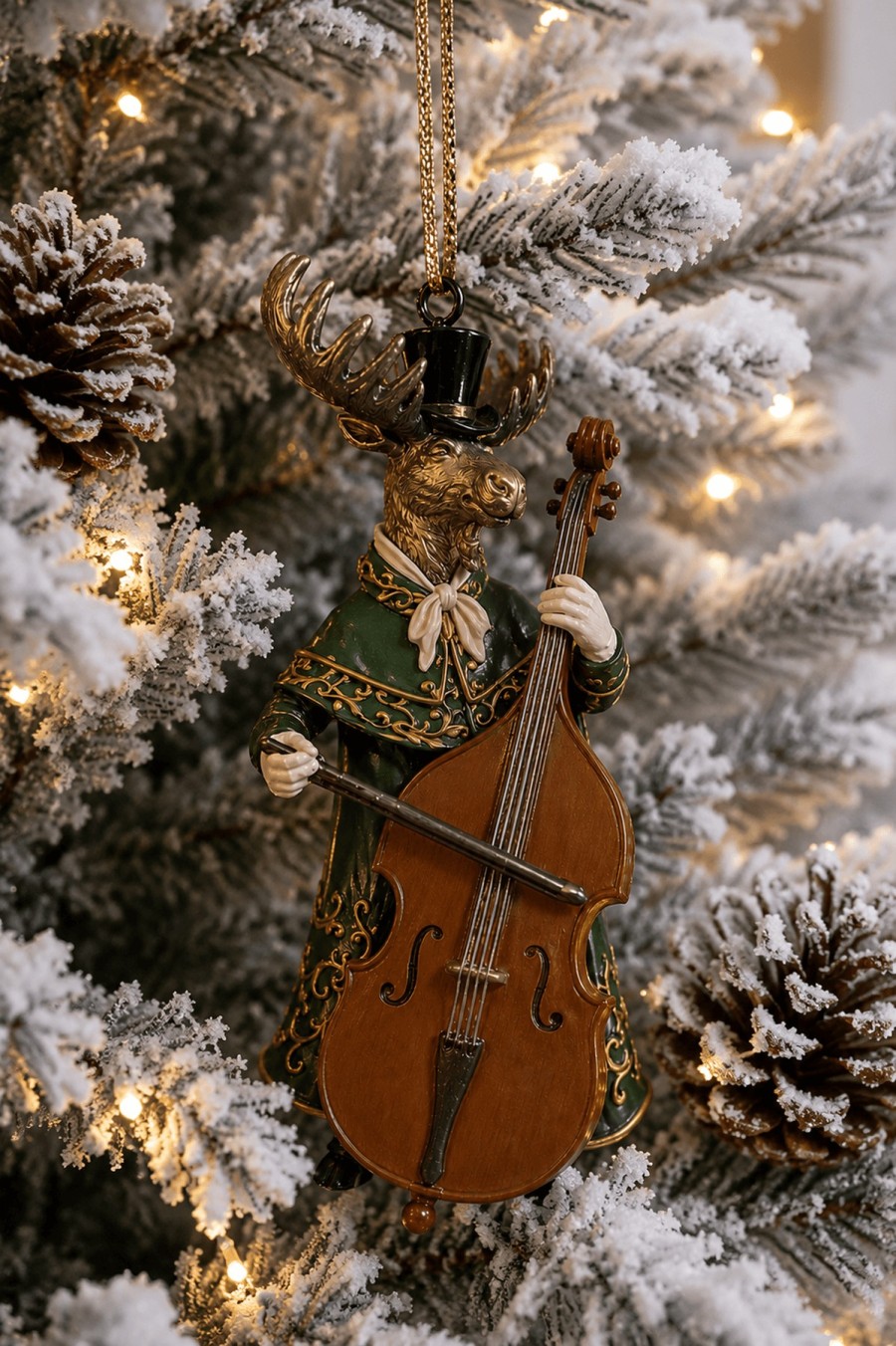 Elegantný los muzikant - vianočná ozdoba 12 cm